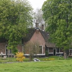 Achthovenerweg 9, Leiderdorp