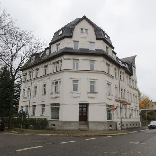 Mietshaus in Ecklage Solbrigstraße 2