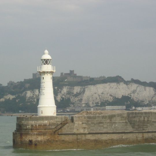 Dover Breakwater West End light