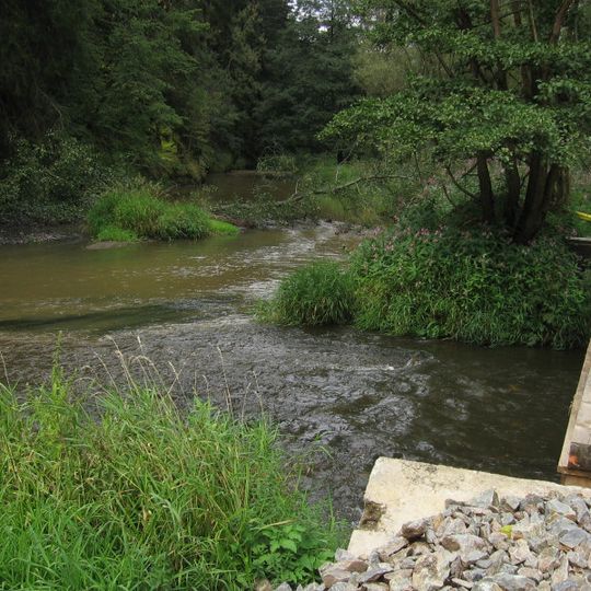 Bývalý most přes Kosí potok před ústím do Mže