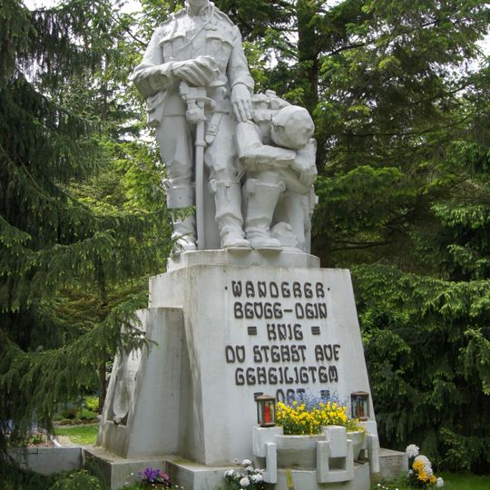 Kriegerdenkmal St. Pölten Hauptfriedhof