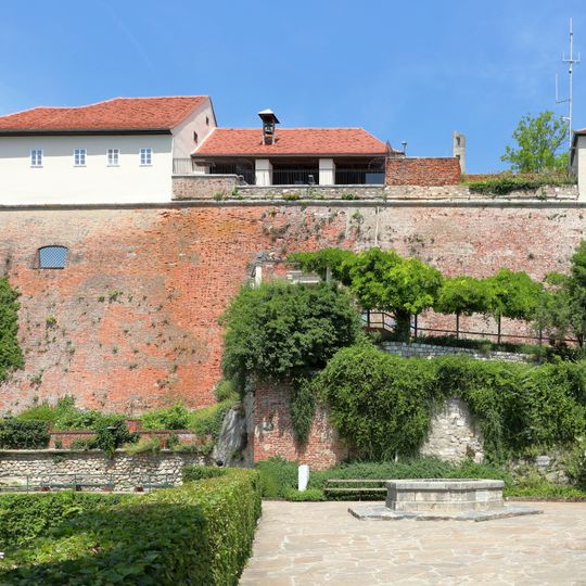 Stall- oder Kanonenbastei