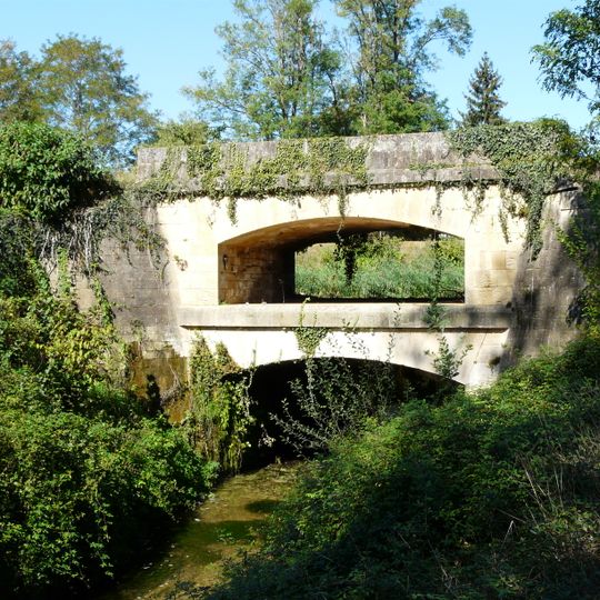 Pont-déversoir de la Tuilerie de Villeneuve