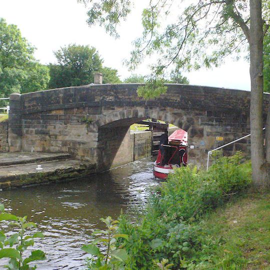 Calder And Hebble Navigation Brookfoot Lock And Footbridge