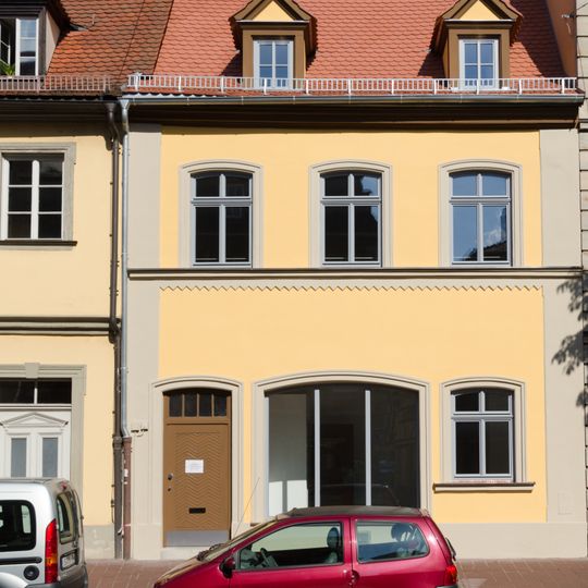 Wohn- und Geschäftshaus