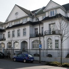 Karl-Finkelnburg-Straße 49–53