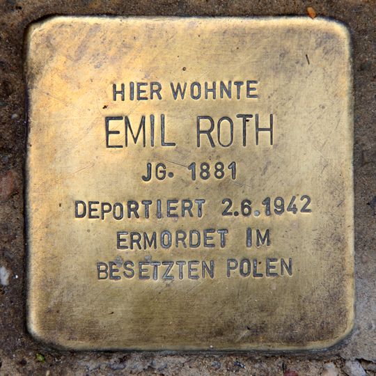 Stolperstein en memoria de Emil Roth