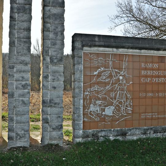 Monument a Ramon Berenguer II Cap d'Estopes