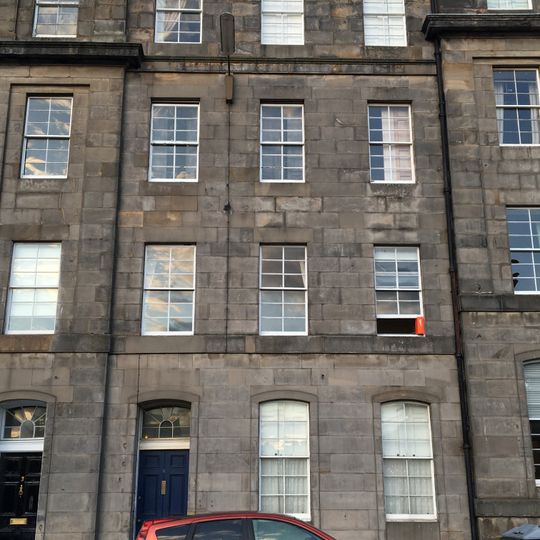 Edinburgh, 3-4 Gardner's Crescent