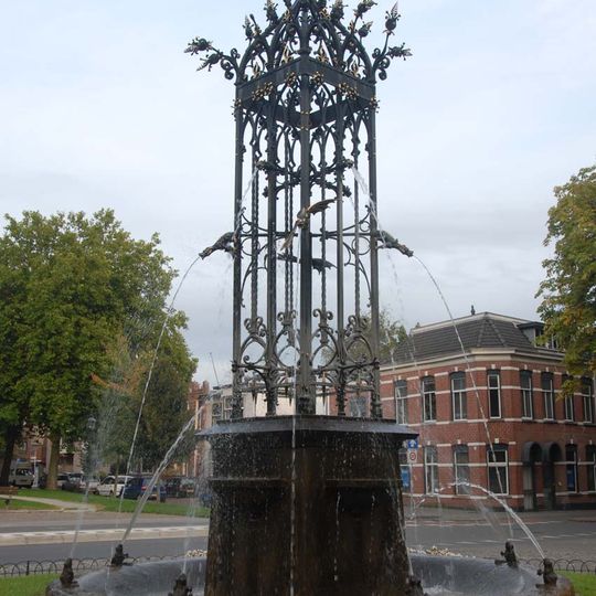 Fontein Burg. Stulemeyerlaan, Bergen op Zoom