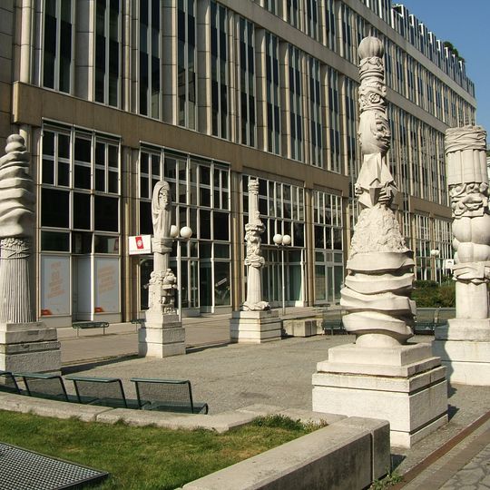 Sculptures on Gartenbaupromenade