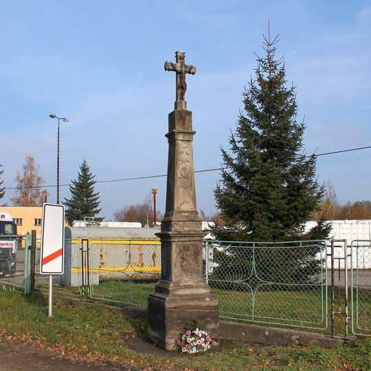 Kříž na okraji Lukavice u papírny