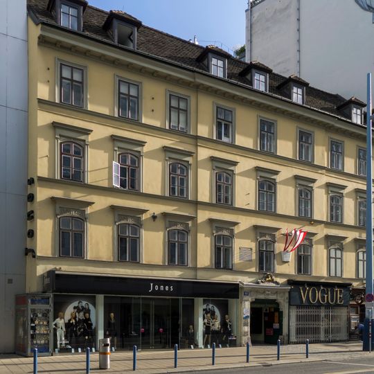 Wohnhaus, Raimundhaus, Zum goldenen Hirschen