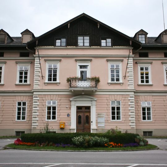 Christian-Doppler-Klinik, Administration building
