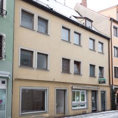 Wohn- und Geschäftshaus