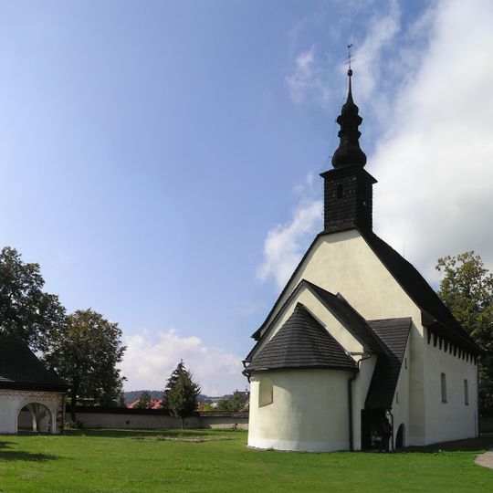 Opevnený kostol sv. Štefana, múr hradbový