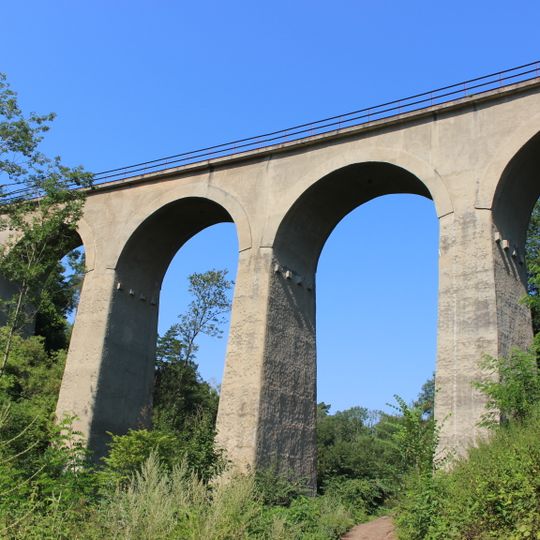 Railway bridge in Mšeno