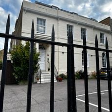 49, Clapham High Street Sw4