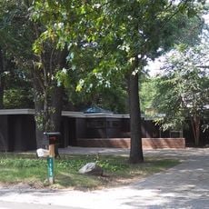 Robert C. and Bettie J. Metcalf House