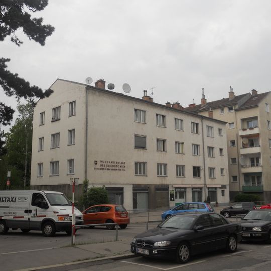 Wohnhausanlage Wehlistraße 303