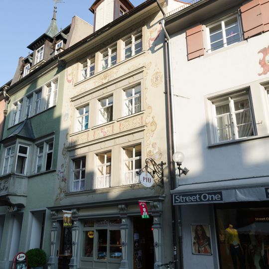 Wohn- und Geschäftshaus