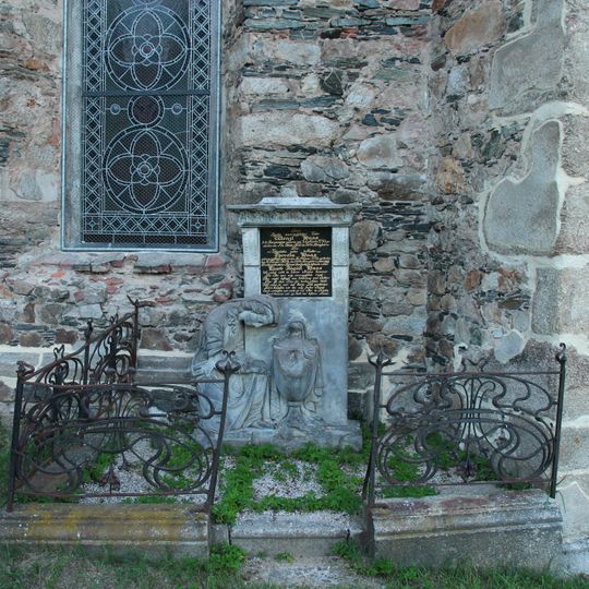 Grave of Haas family in Horní Slavkov