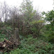 Kříž západně od Řesanic u zaniklé cesty