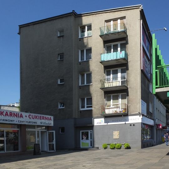 Dom przy ulicy Czerniakowskiej 141