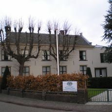 Koningin Julianastraat 2, Houten