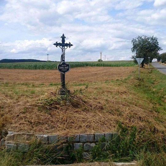Kříž východně od Popovic