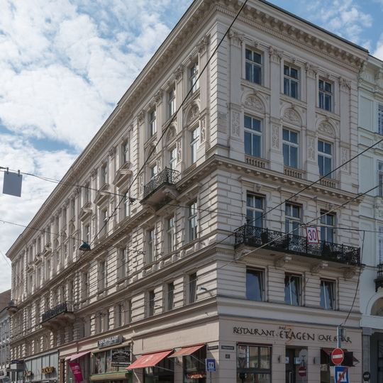 Wohn- und Geschäftshaus