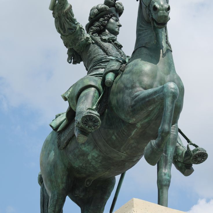 Equestrian statue of Louis XIV