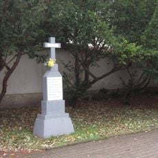 Boží muka na kraji Komenského parku v Kolíně