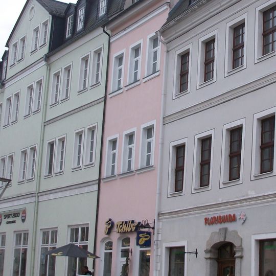 Wohnhaus in geschlossener Bebauung, mit Hinterhaus Markt 21