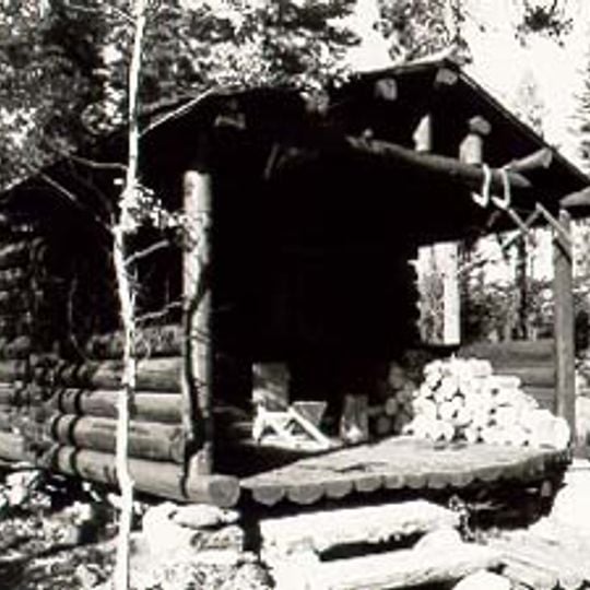 Leigh Lake Ranger Patrol Cabin