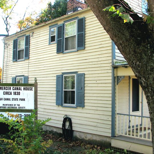 Port Mercer Canal House