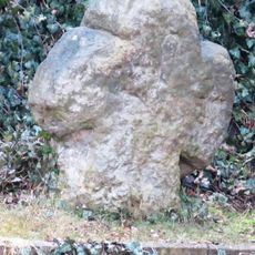 Smírčí kříže v zahradě knihovny v Chabařovicích