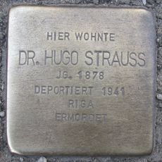 Stolperstein en memoria de Hugo Strauß
