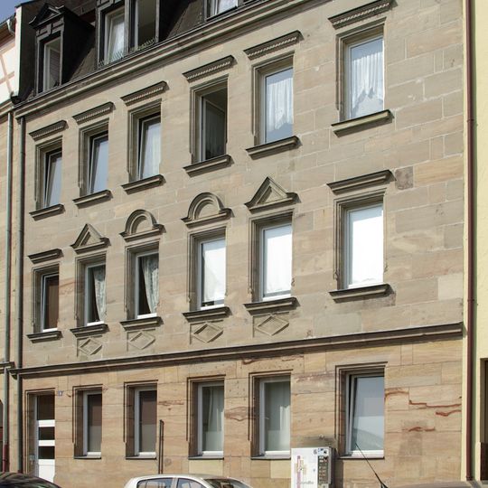 Tenement Gutenbergstraße 18
