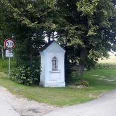 Kaplička severně od Dynína