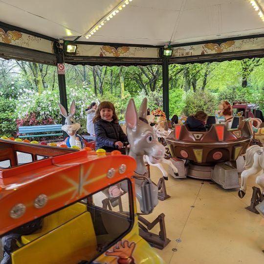 Manège du parc Georges Brassens