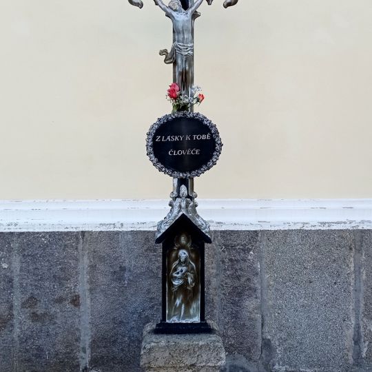 Wayside cross at the church in Mladá Vožice