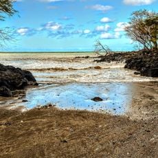 Kaluhikaa Beach