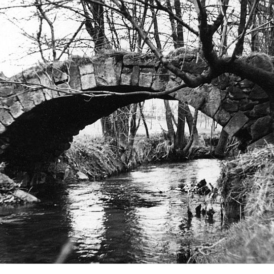 Zufahrtsbrücke über die Kleine Triebisch Baeyerhöhe 5