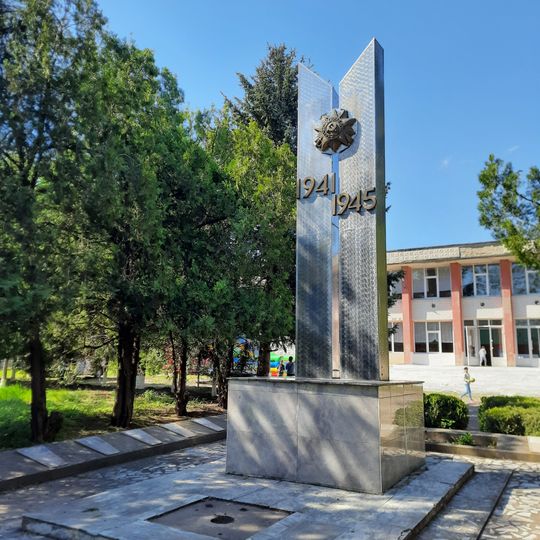 Monument consătenilor căzuți în 1941-1945