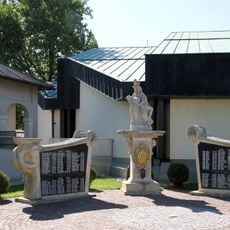 Kriegerdenkmal und Pietà Illmitz