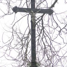 Kříž u silnice z Račiněvsi do Břízy