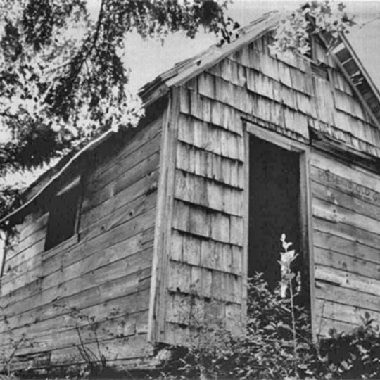 Pyramid Peak Aircraft Warning Service Lookout