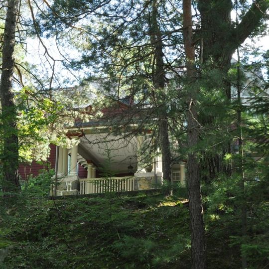 Marshall W. Jones House