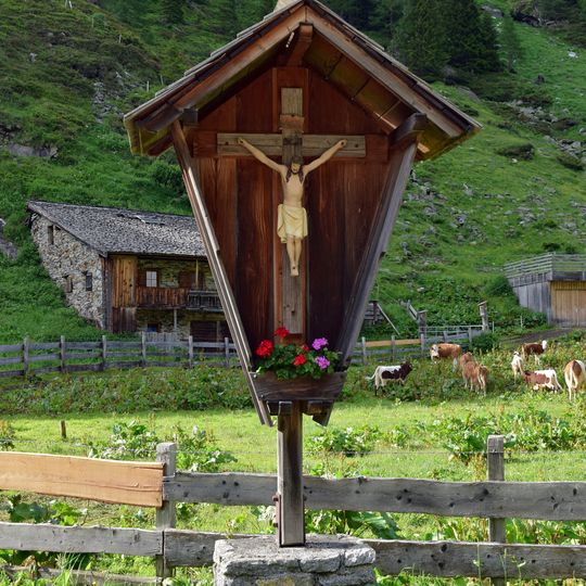 Ein Wegkreuz Innergschlöss